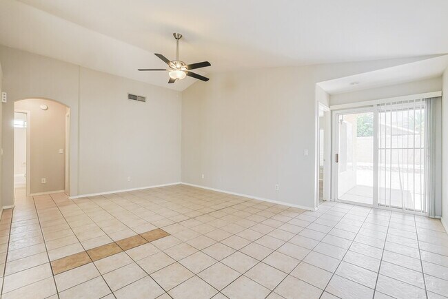 Photo - 5046 E Holmes Ave