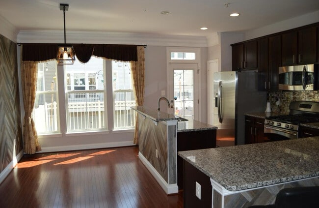 Photo - 11922 Weybridge Ln