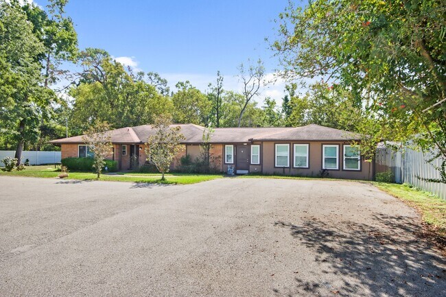 5302 Treaschwig Rd