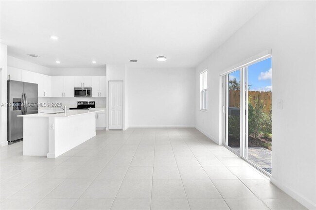 Photo - 12002 NW 47th Manor