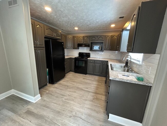 Photo - 422 Sequoyah Dr