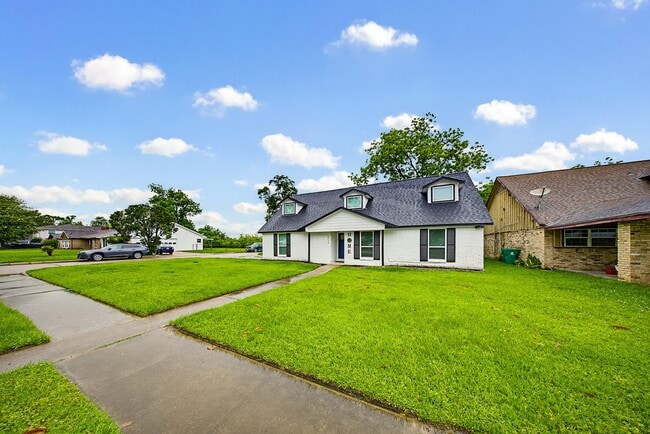 Photo - 6215 Great Oaks Dr