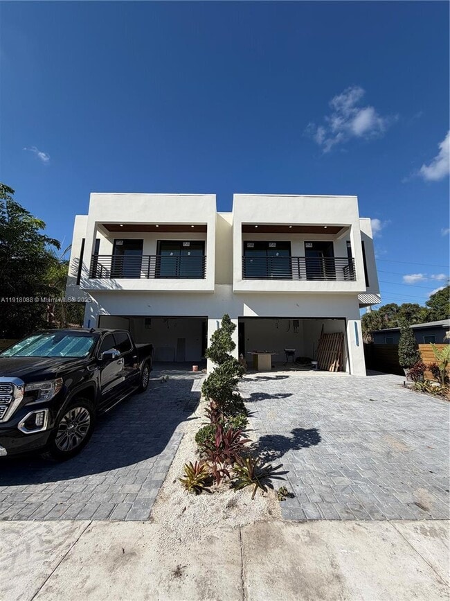 Photo - 1321 NE 13th Ave