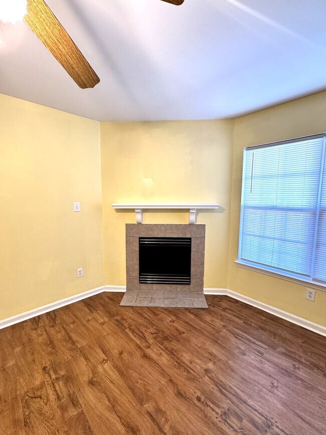 Photo - 2BR/2.5 Bath Townhome Minutes to Camp Lejuene