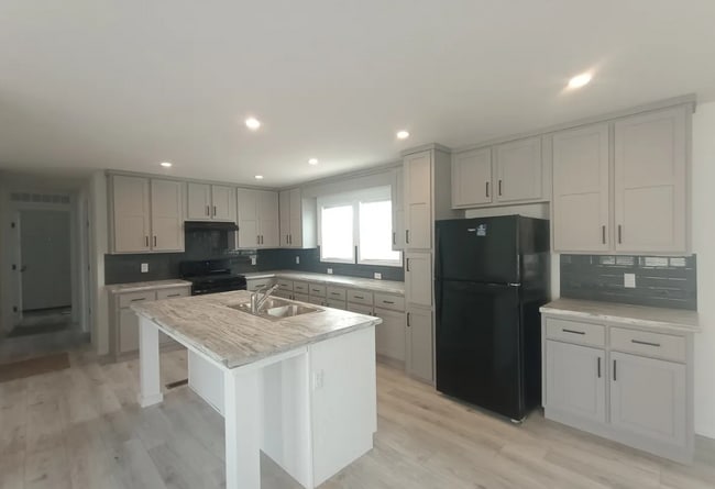 Building Photo - 37266 Burrstone Ln