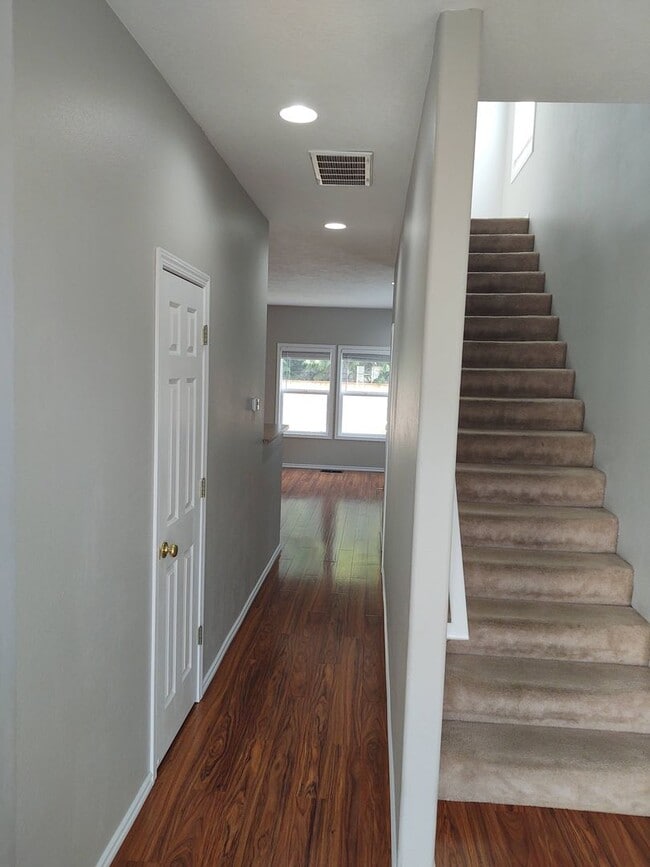 Photo - Hillplex02 Unit 3216