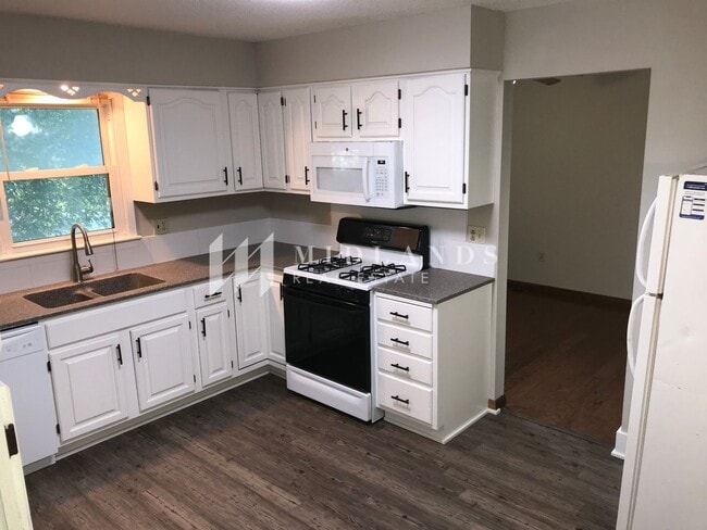 Photo - Aksarben Duplex