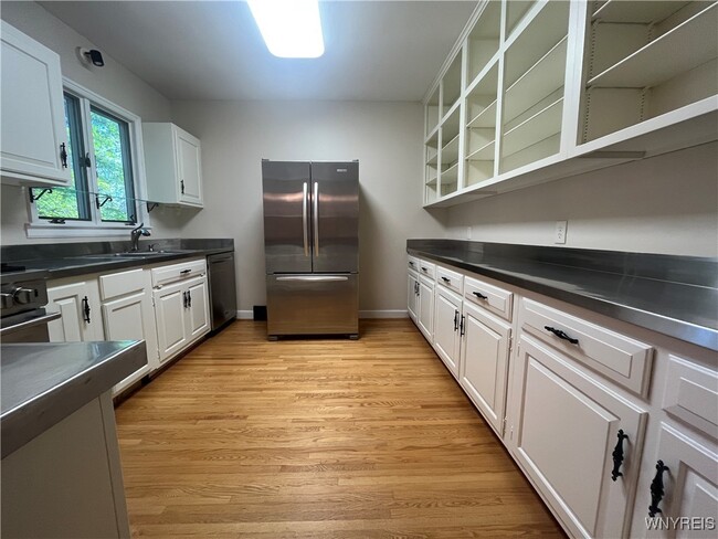 Photo - 411 Norwood Ave