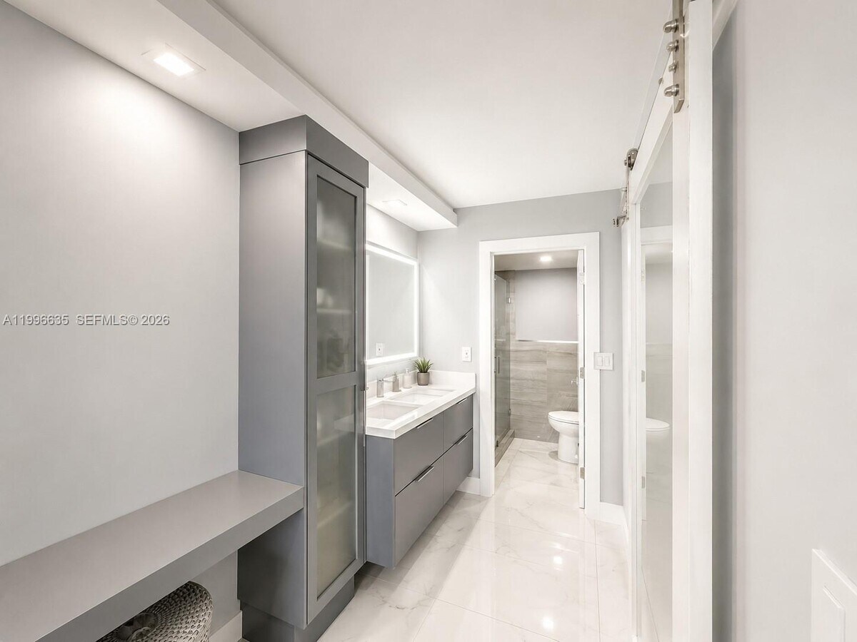 Photo - 1420 Brickell Bay Dr Unit 702E