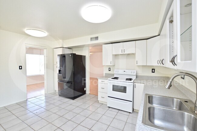 Photo - 4265 E Vineyard Rd