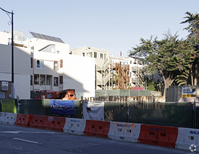 Photo - Thirty Five Dolore