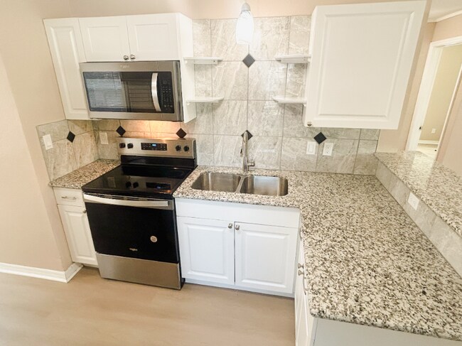 Photo - 720 East Harbor Dr S