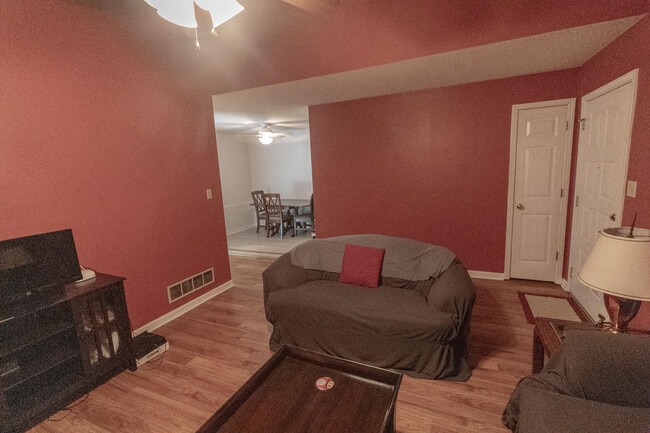 Photo - 106 Grn Mdws Rd Unit 2