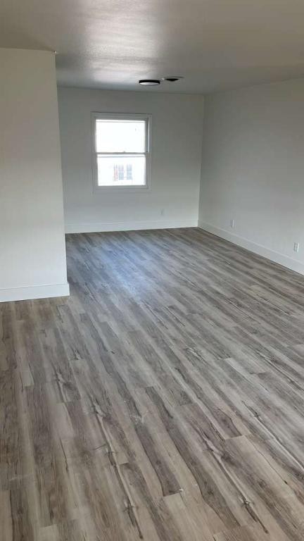 Photo - 107 N Russell St