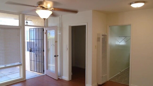 Photo - 5151 E Carson St