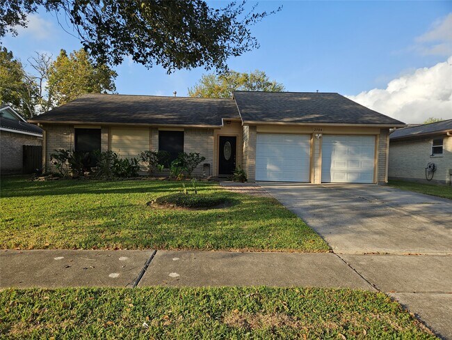 Photo - 2704 Orion Dr