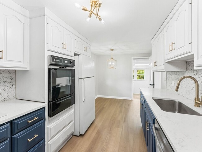 161 W Hampton St