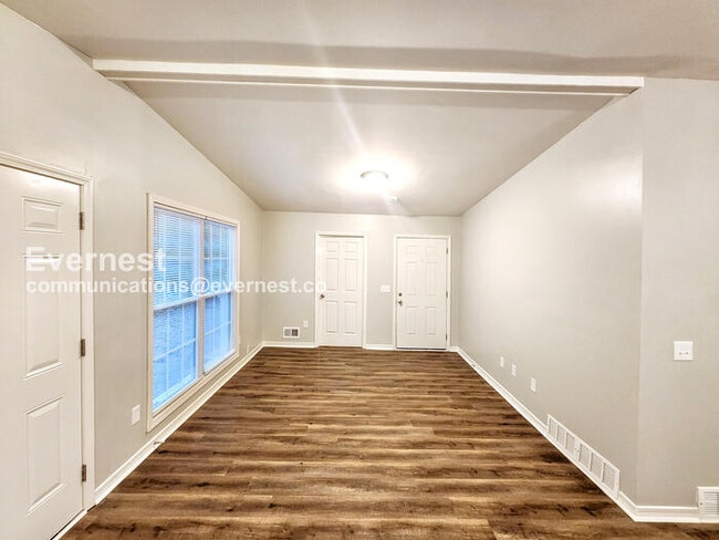 Photo - 3024 Pasadena Dr