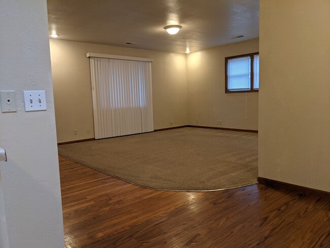 Photo - 4803 Appleton Ave