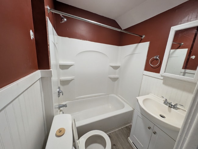 Photo - 29 Ritt Ave Apartamento Unidad 2 Upper