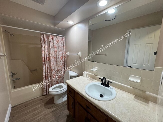 412 Spring Park Dr