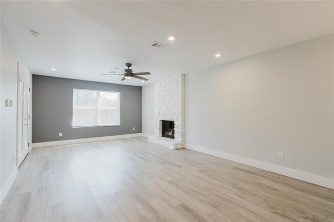 Photo - 4703 Misty Slope Ln