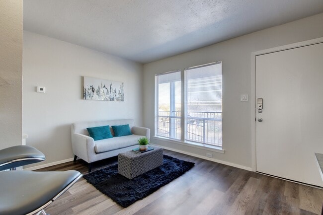 Photo - The Kingston