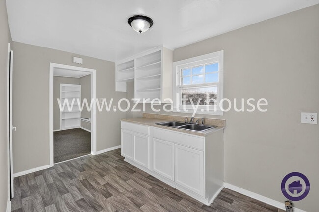 Photo - 1263 Crestwood Rd