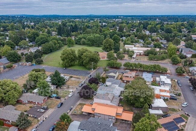 Photo - 1950 NW Hayes Ave