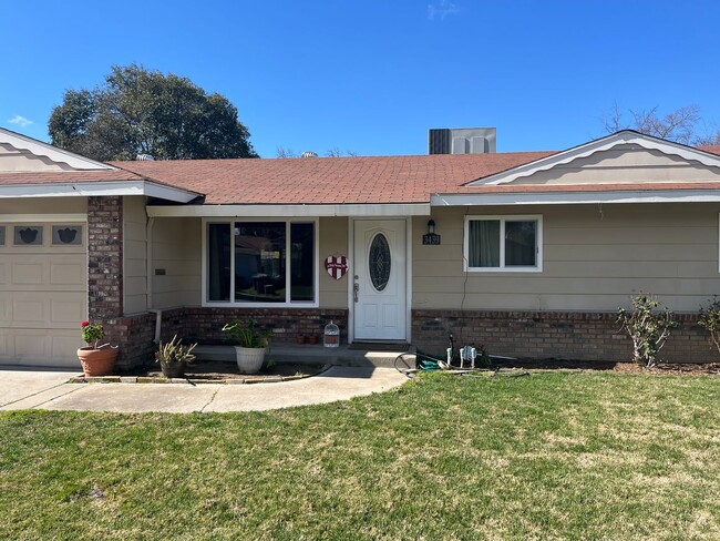 Beautiful Remodeled Home in North Merced - Beautiful Remodeled Home in North Merced