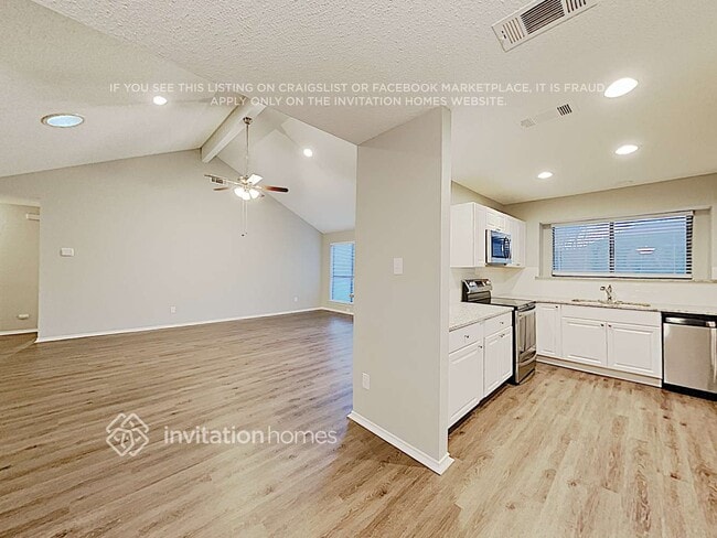 Photo - 1213 Colony St