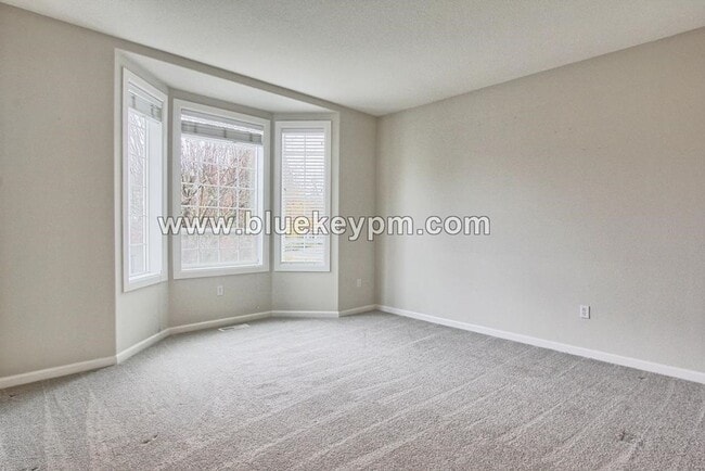 Photo - 907 N 9th Way