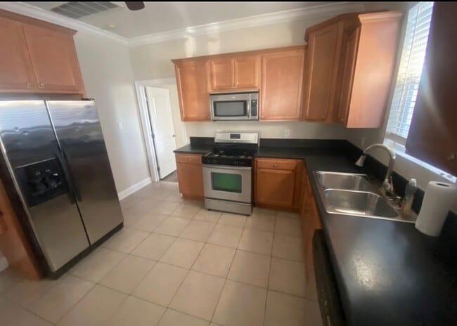 Building Photo - 828 Hidalgo St