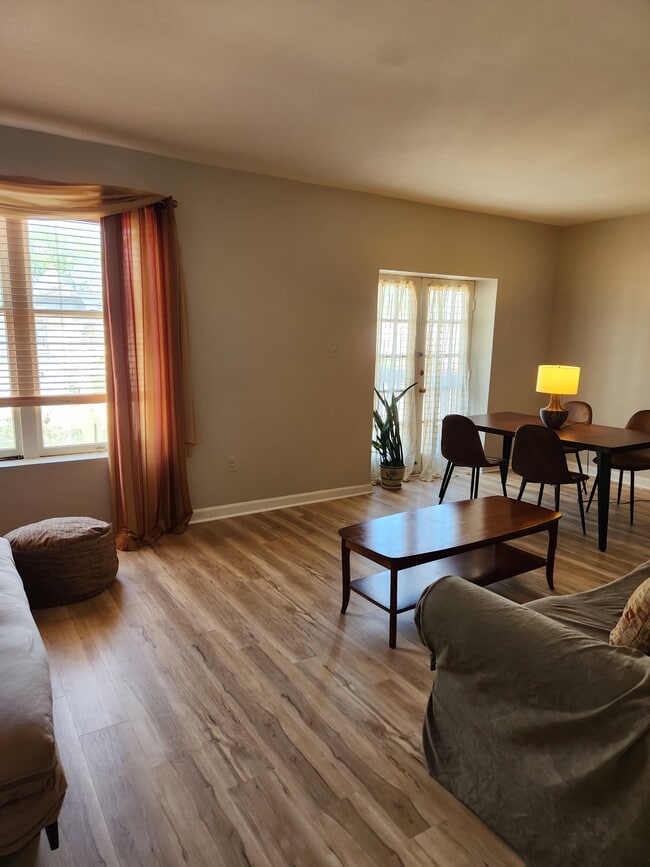 Photo - 1737 P St NW Unidad 402