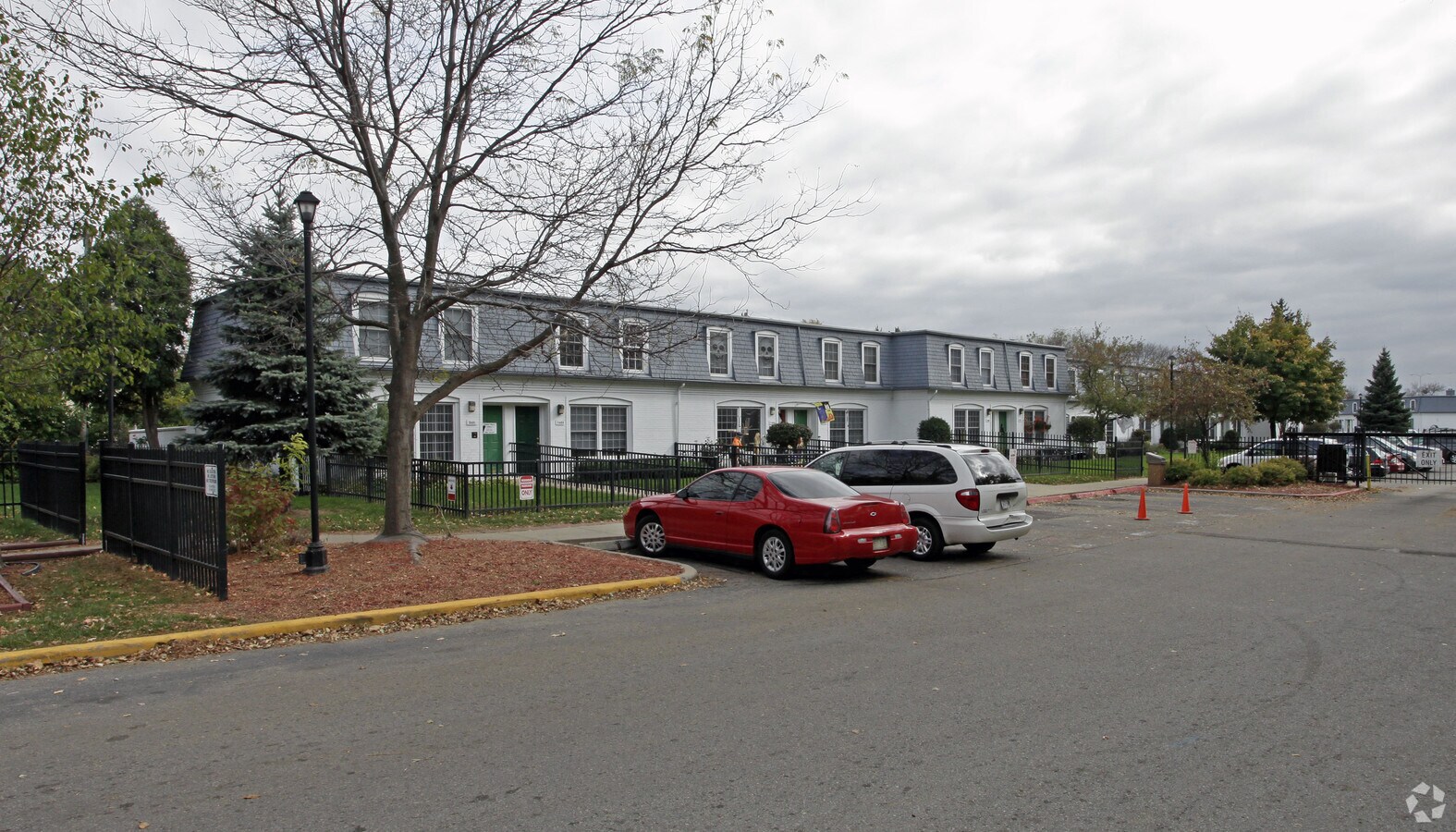 Parker Place Apartments - Parker Place Apartments