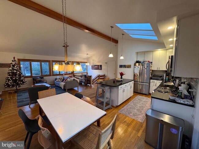 Photo - 6313 Walhonding Rd