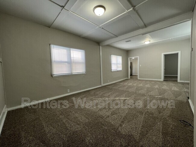 Photo - 1741 Des Moines St