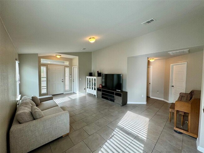 Photo - 416 Purple Martin Ave