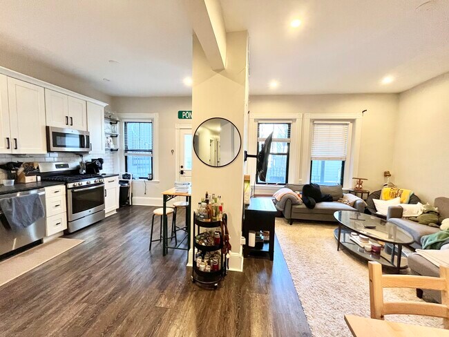 Photo - 1520 Tremont St