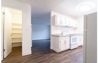 Photo - Oakview Apartments