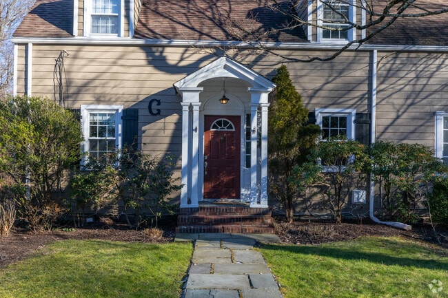 Photo - 16-18 Upland Ln