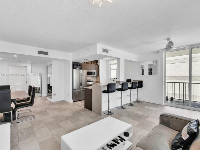 Building Photo - 1250 S Miami Ave Unit 1315