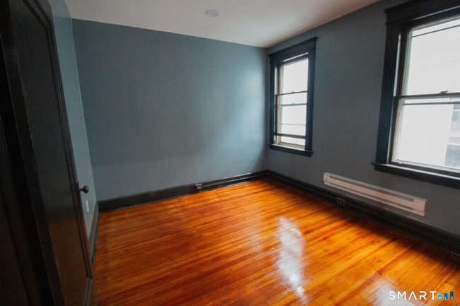 Photo - 73 Lounsbury St Unit 3