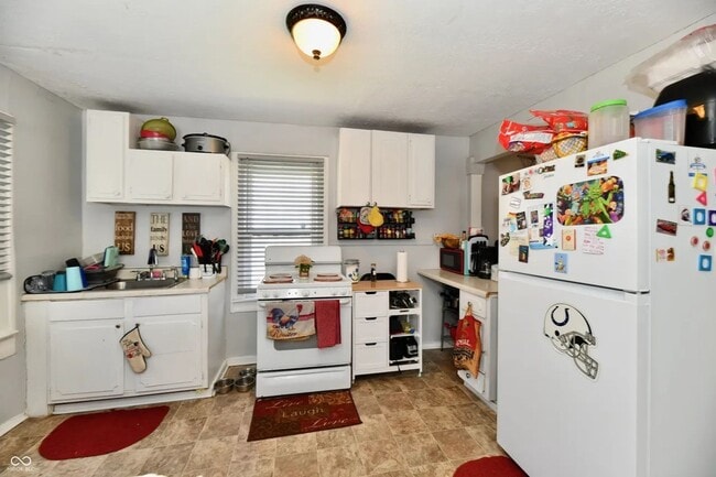 Building Photo - Charming 3-Bedroom Home Near Forest Manor Elementary!