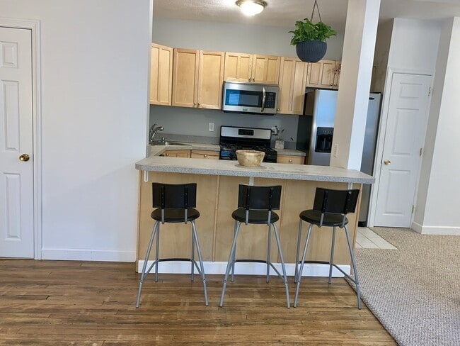 Photo - 280 Western Ave Unidad 1