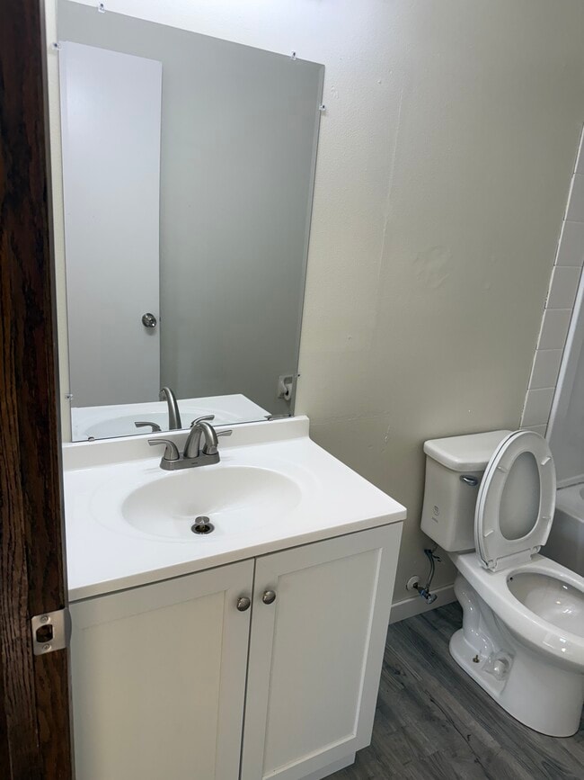 Photo - 109 E Monroe Ave