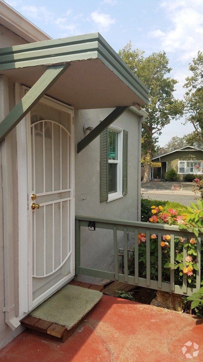 Building Photo - 2300 39th St Unit Near UC Davis Med Center Rental