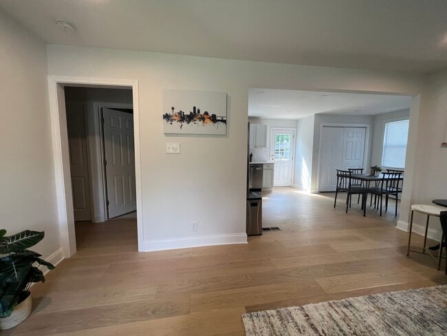 Photo - 3918 Greenleaf Ave
