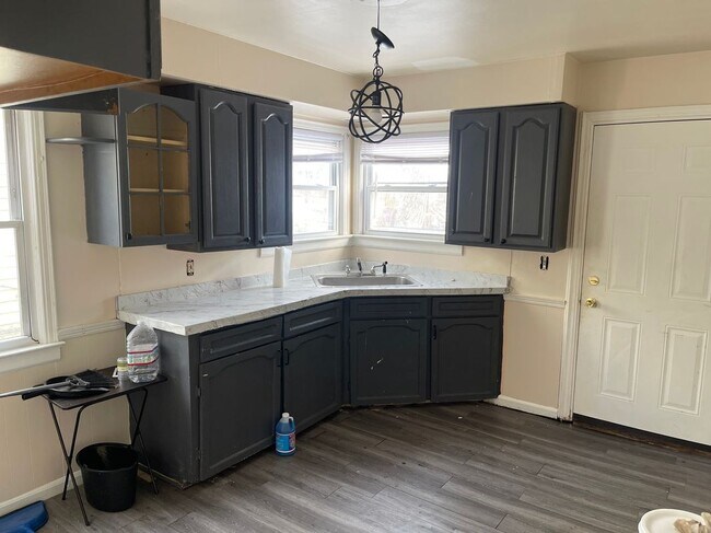 Photo - 4531 Woodward St