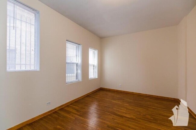 Photo - 3 bedroom in Chicago IL 60614 Unit D1